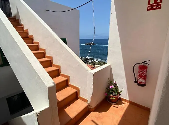 Cosy Twin Beds El Galeon